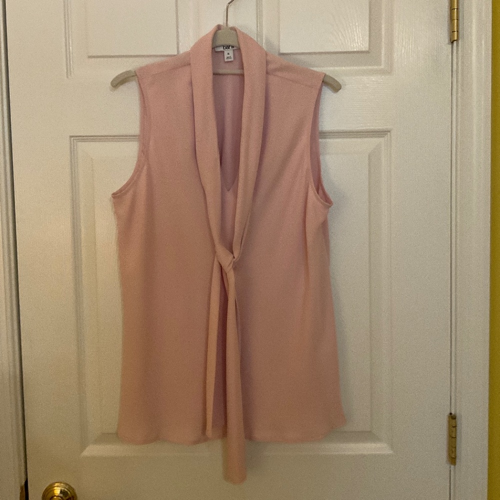 PRETTY IN PINK!  Ladies sleeveless blouse. XL.  V Good Condition!!  Attached bow